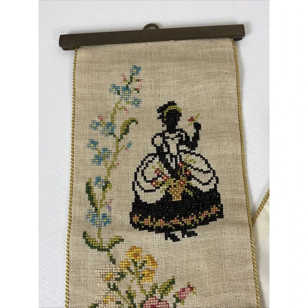VTG Bell Pull Cross-Stitch Needlepoint Fabric Victorian Colonial Floral Couples